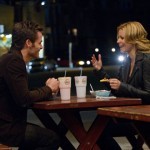 Chris Pine and Elizabeth Banks in People Like Us