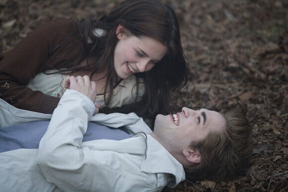 Kristen Stewart and Robert Pattinson in Twilight