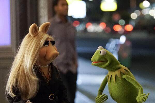 Muppets Miss Piggy and Kermit the Frog Photo