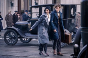Fantastic Beasts Eddie Redmayne and Katherine Waterston