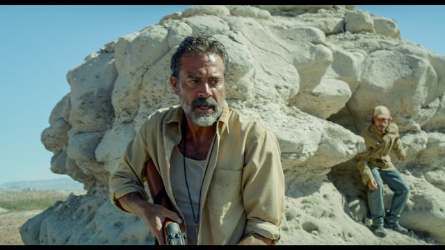 Desierto Jeffrey Dean Morgan and Gael Garcia Bernal