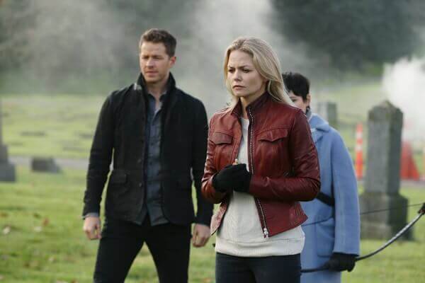 Josh Dallas and Jennifer Morrison in Once Upon a Time Season 5 Episode 12
