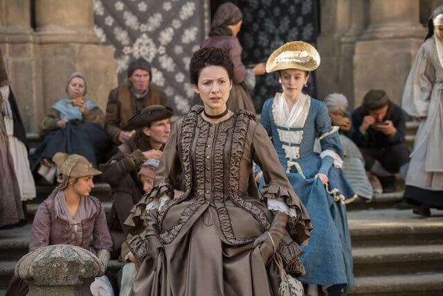Outlander Caitriona Balfe and Rosie Day