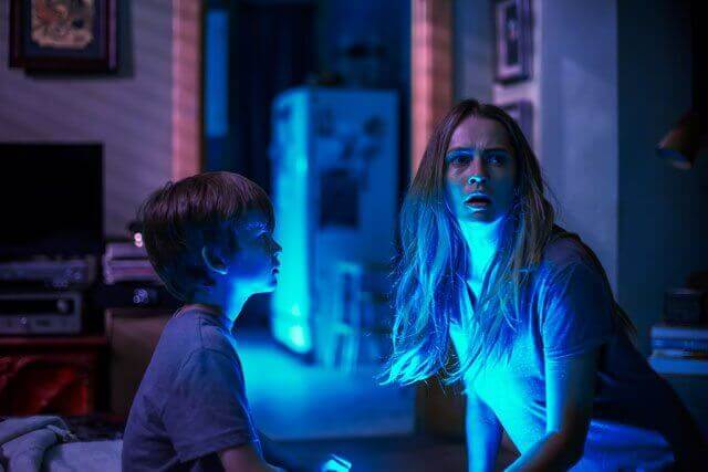 Lights Out with Teresa Palmer and Gabriel Bateman