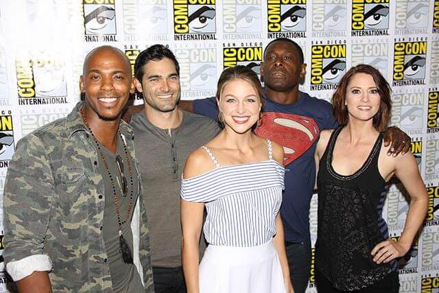 Supergirl cast photo season 2