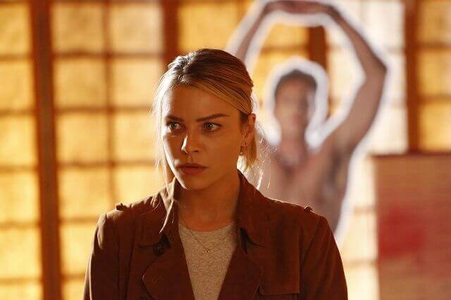 Lucifer season 2 episode 8 Lauren German