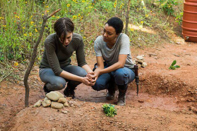 Walking Dead Season 7 Episode 5 Lauren Cohan and Sonequa Martin-Green