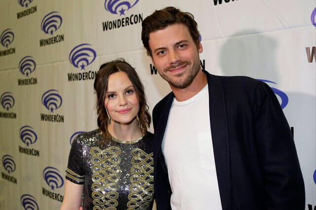 Midnight, Texas Francois Arnaud and Sarah Ramos