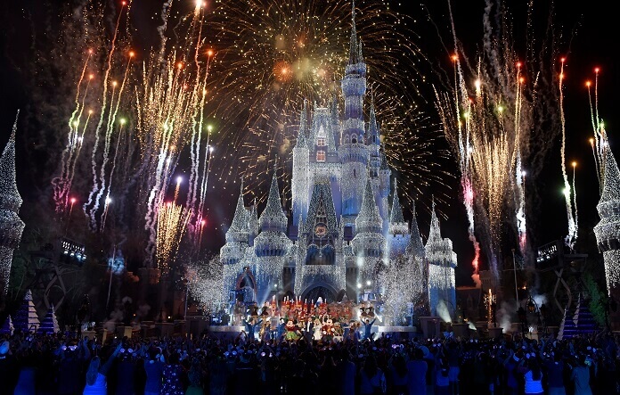 Holiday Specials Wonderful World of Disney Magical Holiday Celebration