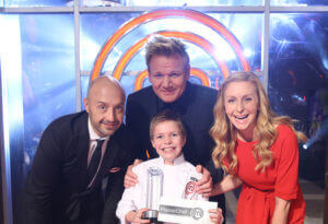Masterchef Junior: Celebrity Showdown - Alyson Hannigan, Lil Rey Compete