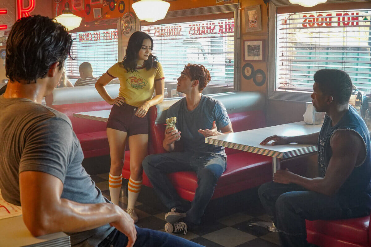 Riverdale Season 4 Episode 3 Preview: Photos from "Dog Day Afternoon"