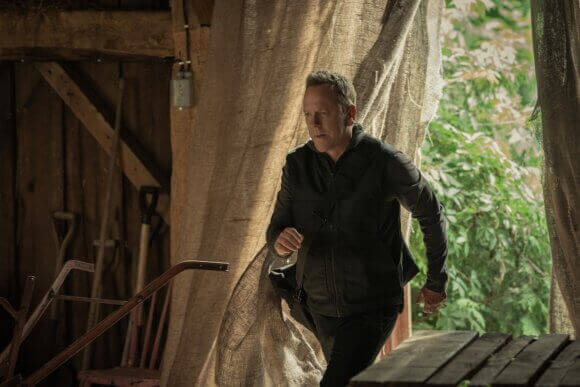 Kiefer Sutherland in Rabbit Hole