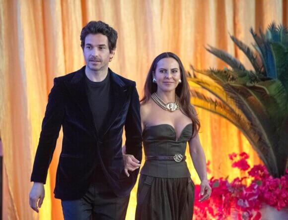 Santiago Cabrera and Kate Del Castillo in season 3 finale