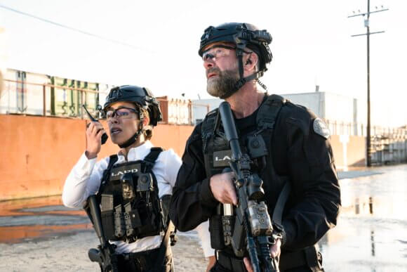 Jessica Camacho and Jay Harrington in season 7 episode 13