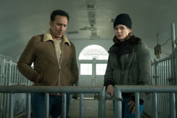 Aasif Mandvi and Katja Herbers in season 4 episode 3