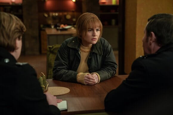 Sophie Skelton in season 7