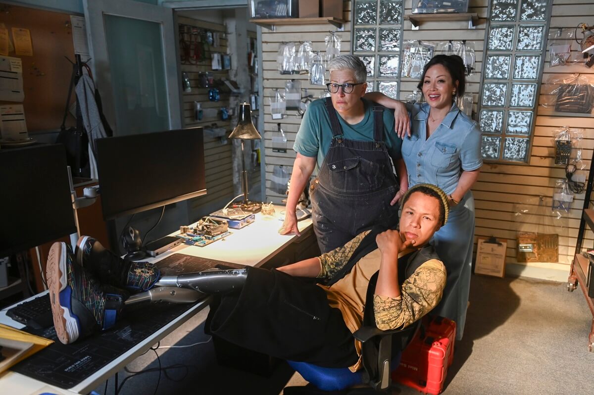 Tracker Season 2 Episode 1 Photos, Cast, 
