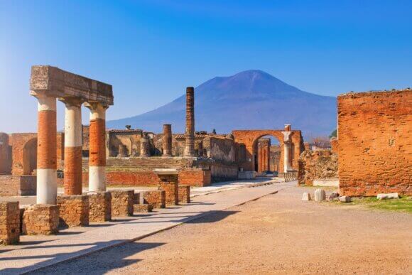 Surviving Pompeii with Tom Hiddleston on Nat Geo