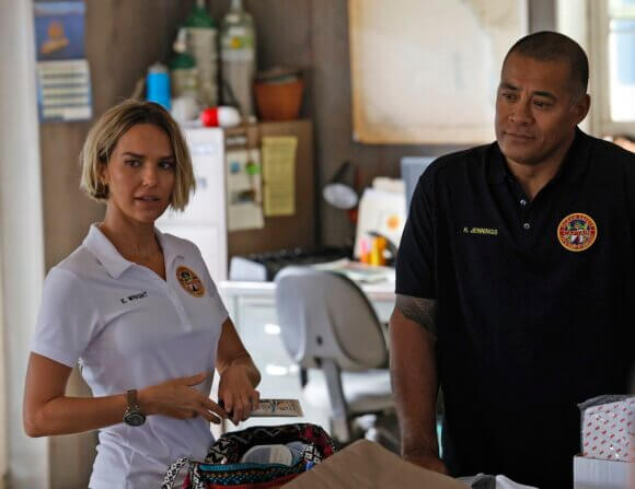 Arielle Kebbel and Robbie Magasiva