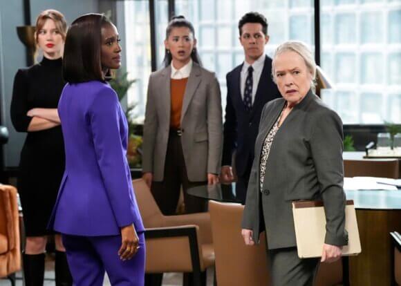 Yael Groblas, Kathy Bates, Leah Lewis and David Del Rio