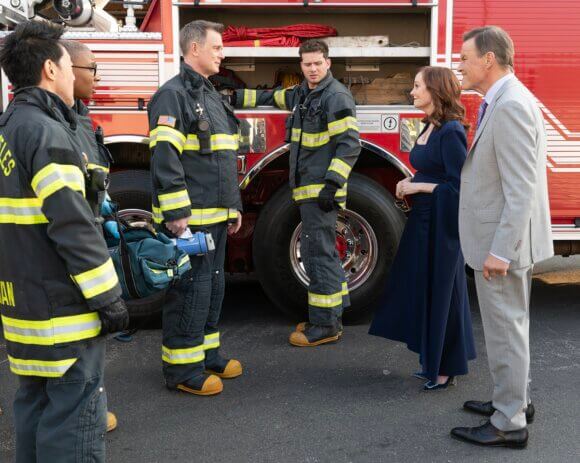 Kenneth Choi, Aisha Hinds, Peter Krause, Oliver Stark, and Lesley Ann Warren