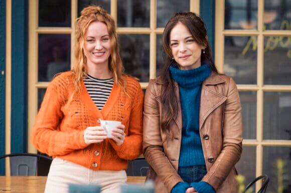 Fiona Vroom and Kristin Kreuk