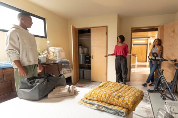 Elijah M Cooper and Angela Bassett