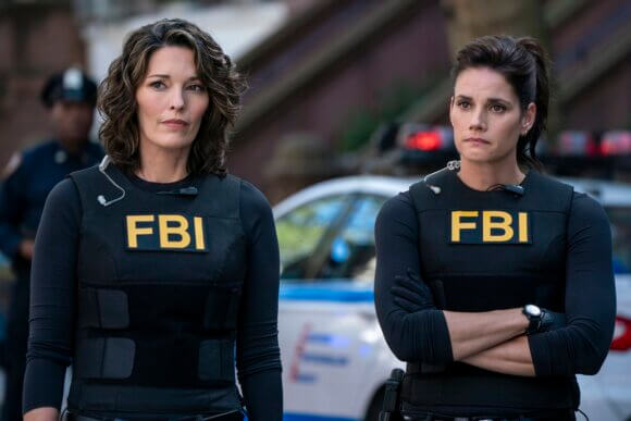 Alana De La Garza and Missy Peregrym