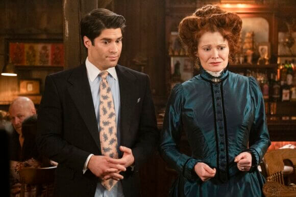 Asher Grodman as Trevor and Rebecca Wisocky as Hetty