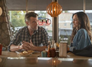 Ransom Canyon Season 2: Netflix Release Date, Cast, and First Photos Ransom Canyon Season 2 Josh Duhamel and Minka Kelly