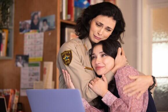 Morena Baccarin and Amanda Arcuri
