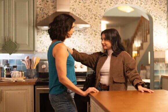 Morena Baccarin and Amanda Arcuri