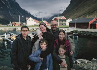 Palme d’Or Winner ‘Fjord’ Trailer Starring Sebastian Stan and Renate Reinsve Fjord Family Photo