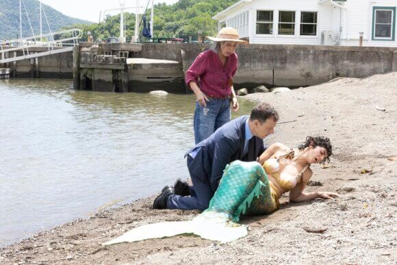 Annie Potts and Josh Charles in season 2 episode 1