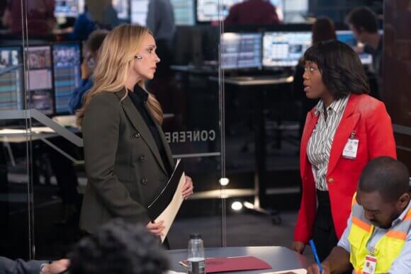 Jennifer Love Hewitt and Angela Alise in season 10 episode 2