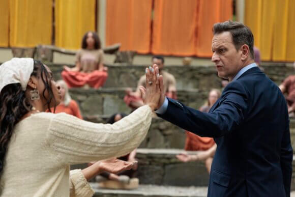 Josh Charles in the No Place Like Om episode