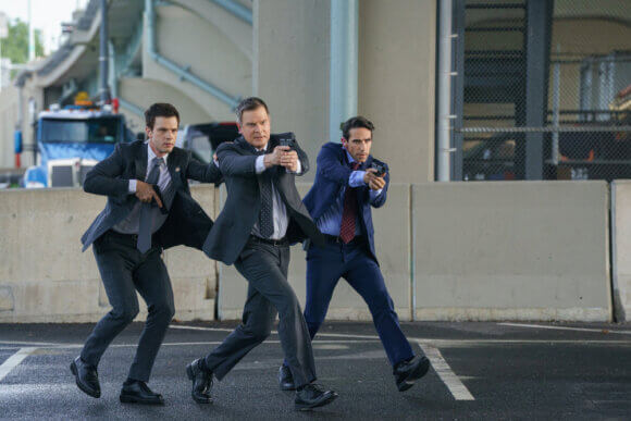 Tommy O'Brien, Peter Krause and Keith Nobbs in episode 6