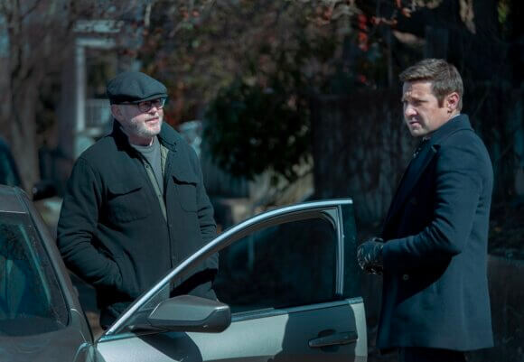 David Morse and Jeremy Renner in season 5